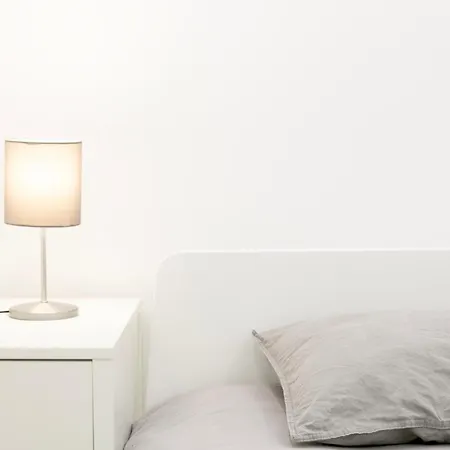 Modern Cozy In Apartment *