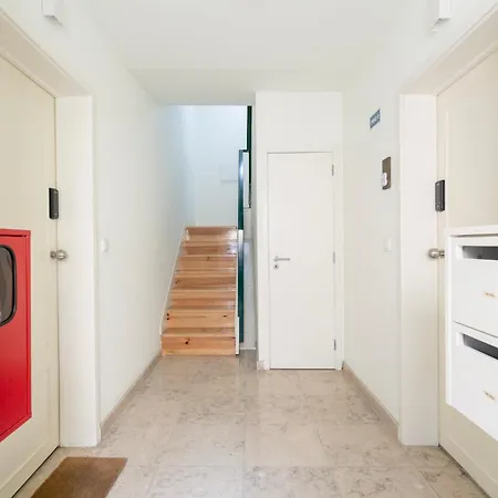 Modern Cozy In Apartment *