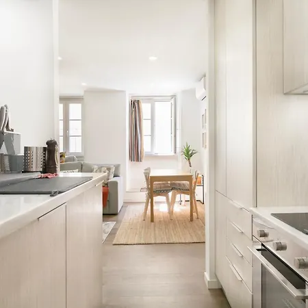 Modern Cozy In Apartment *